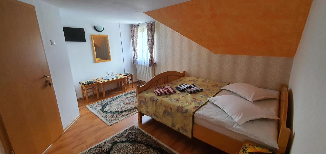 Pensiunea Neba Bran  Bagian luar foto
